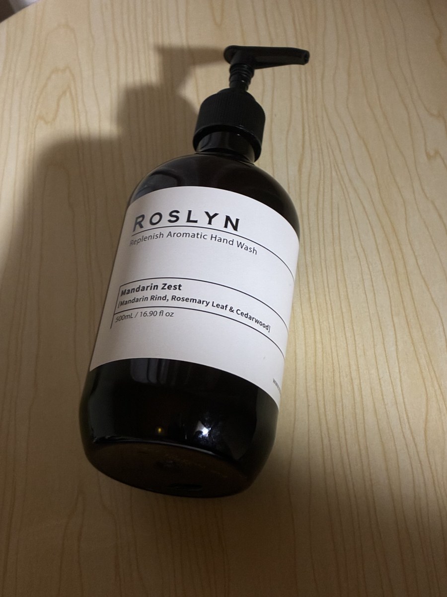 実際に購入した「ロズリン マンダリンゼスト」。500mL / 16.90 fl oz